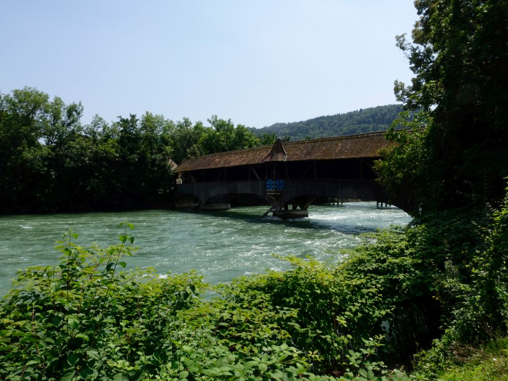 Limmat mit Holzbrücke