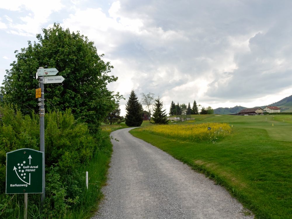 Wanderweg am Golfplatz Gonten