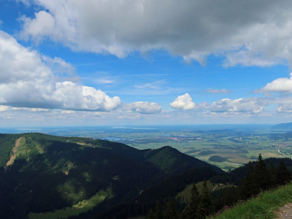 Schwaiger Berg mit Staffelsee, Starnberger See und Riegsee