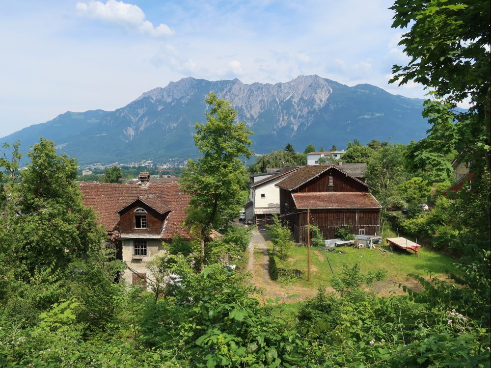 alte Häuser in Altendorf und Liechtensteiner Berge