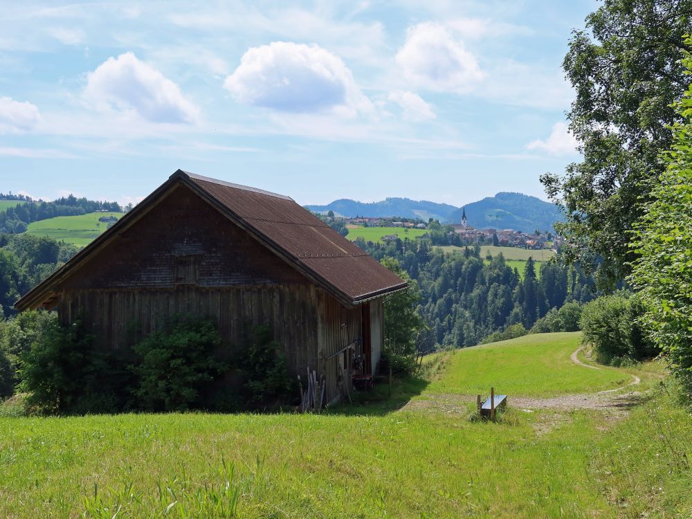 Scheune und Mogelsberg