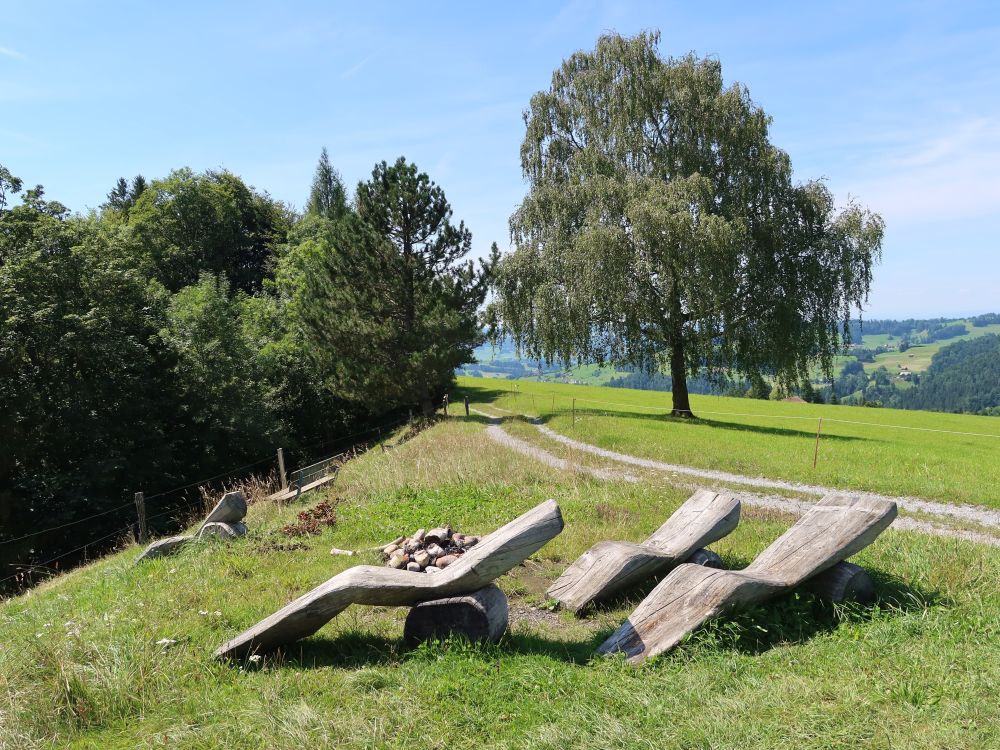 Liegebänke am Chrüz