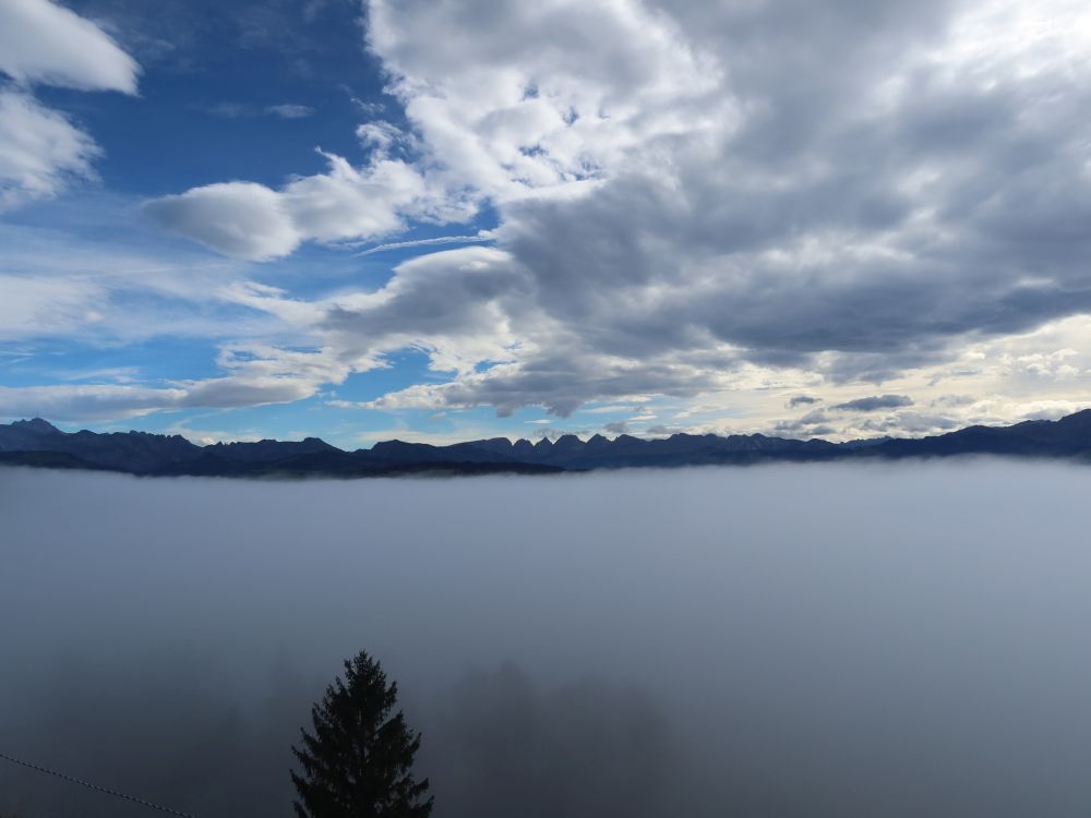 Nebel unter den Churfirsten