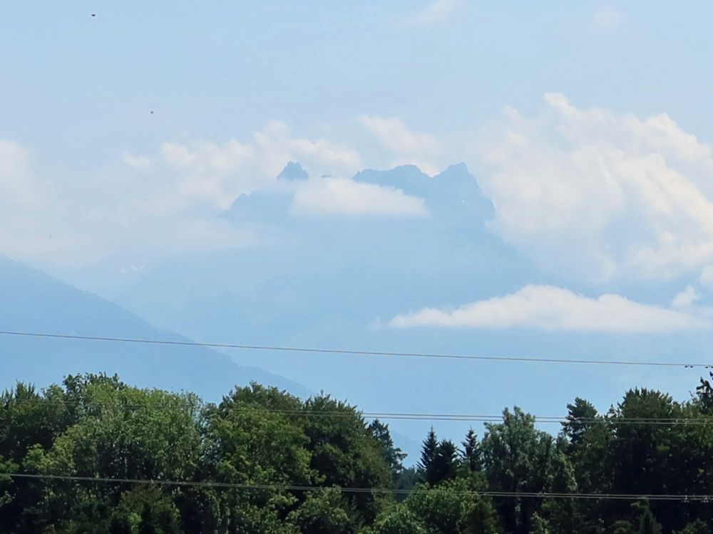 Mürtschenstock in Wolken