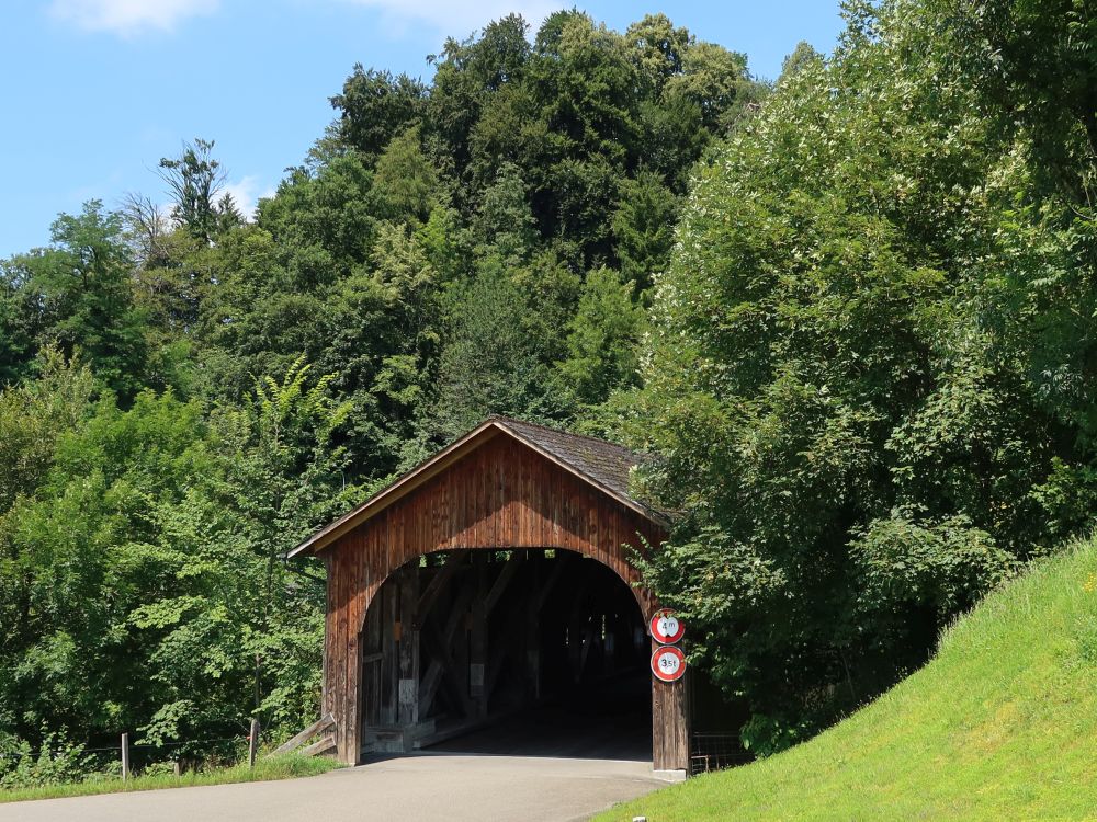 Gedeckte Brücke über den Aabach