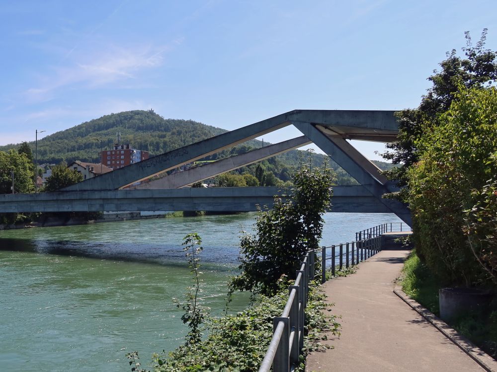 Uferweg und Brücke Gäustrasse