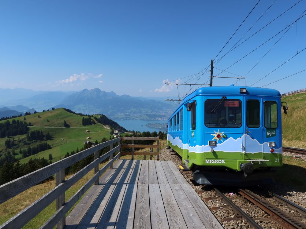 Rigi-Bahn mit Pilatus