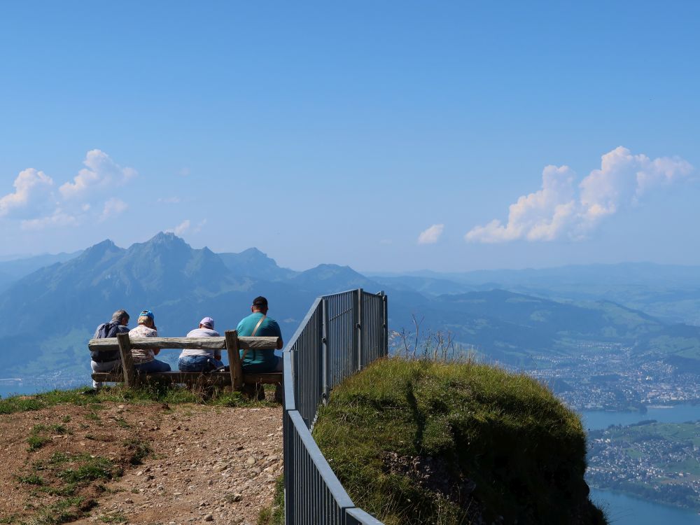 Sitzbank und Pilatus