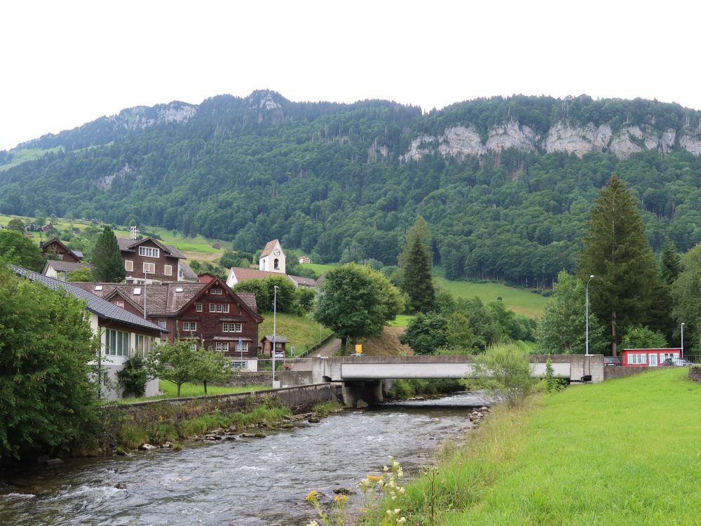 Thur und Ev. Kirche unter Neuenalpspitz