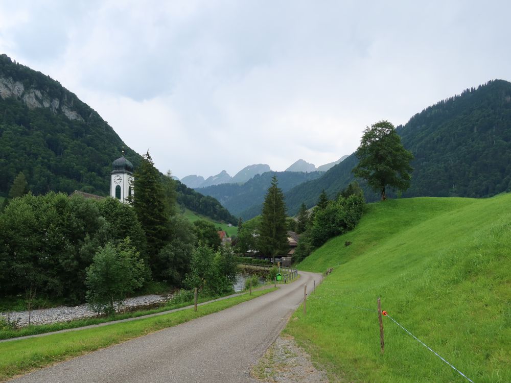 Kath. Kirche und Churfirsten