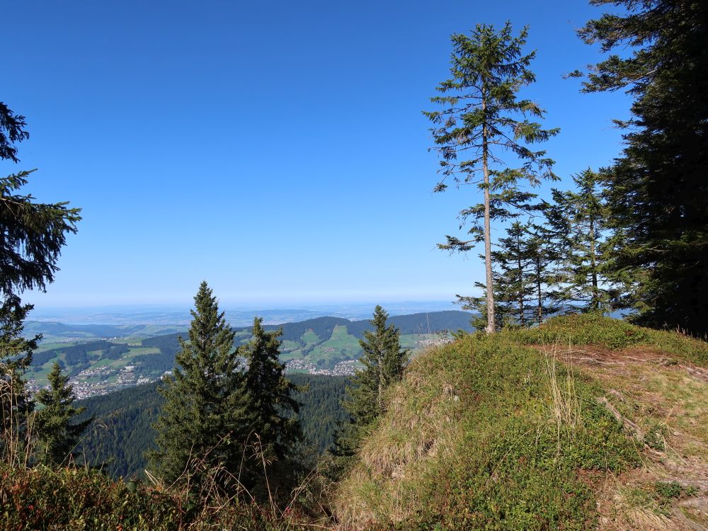 Pfad über der Bergkante