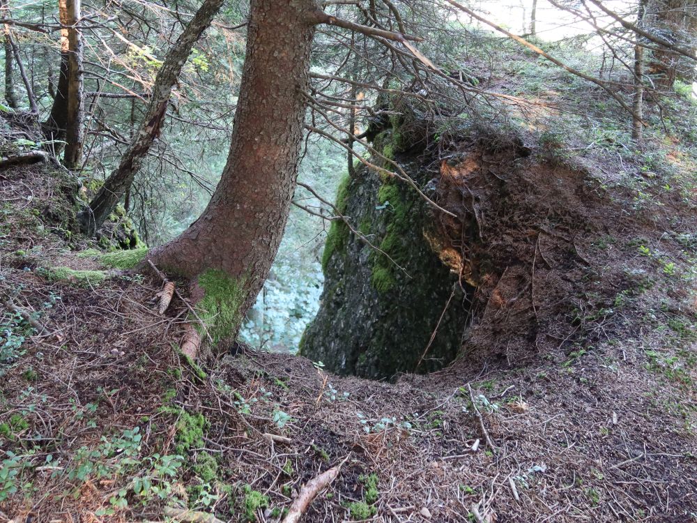 Pfad über der Bergkante
