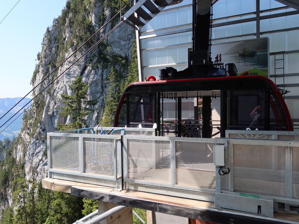 Seilbahn an Mittestation Chrindi