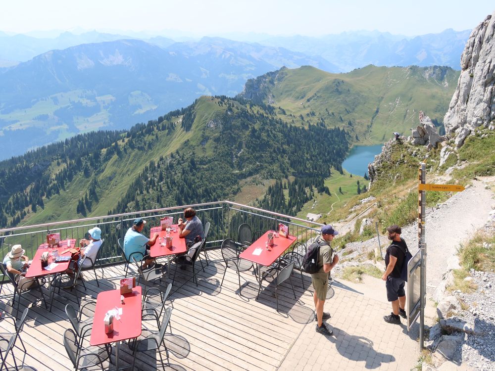 Terrasse mit Blick zum Oberstockensee