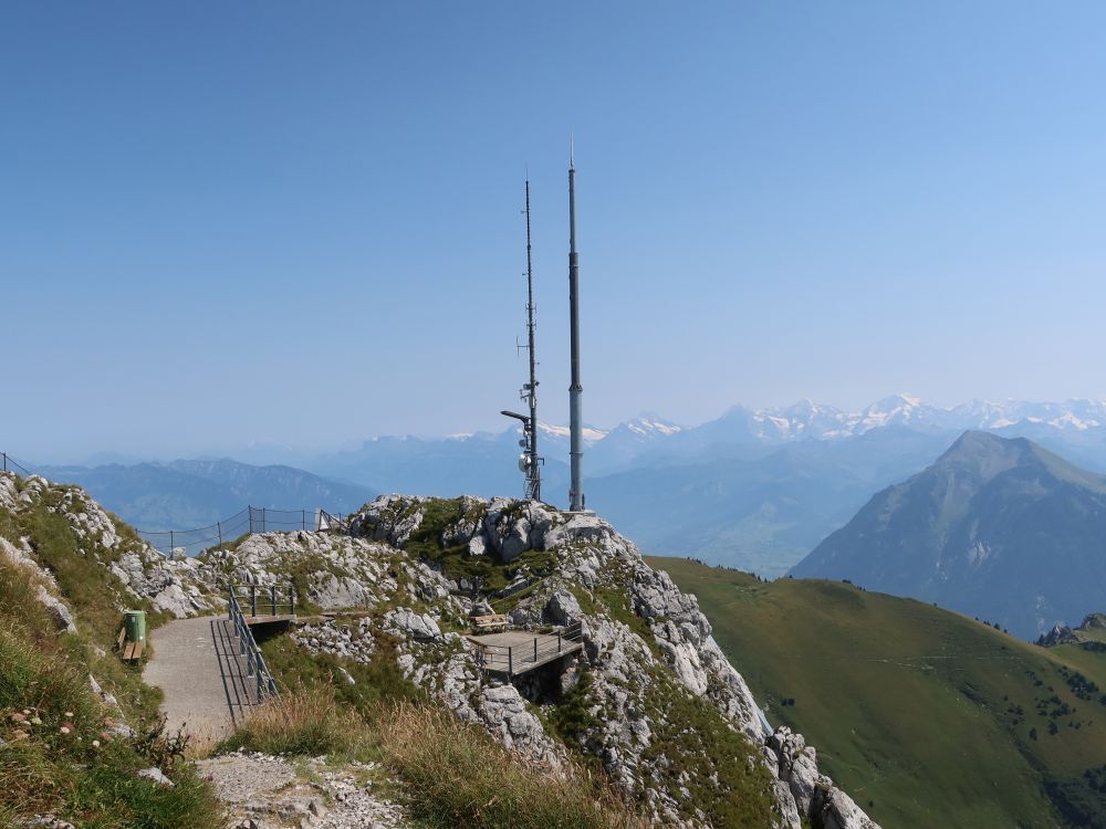 Antennen am Stockhorngipfel