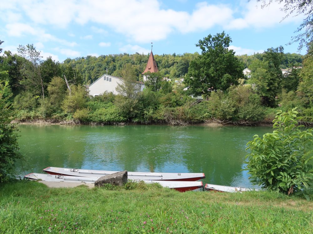 Boote am Aareufer