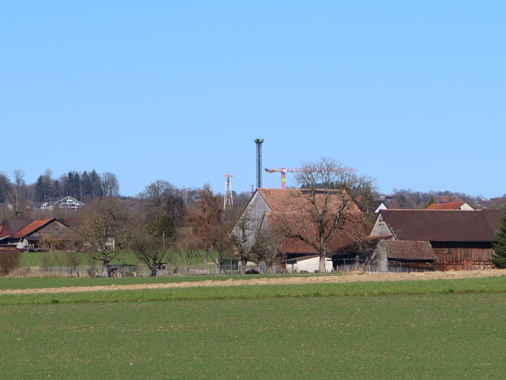 Bauten von Connyland hinter Engwang