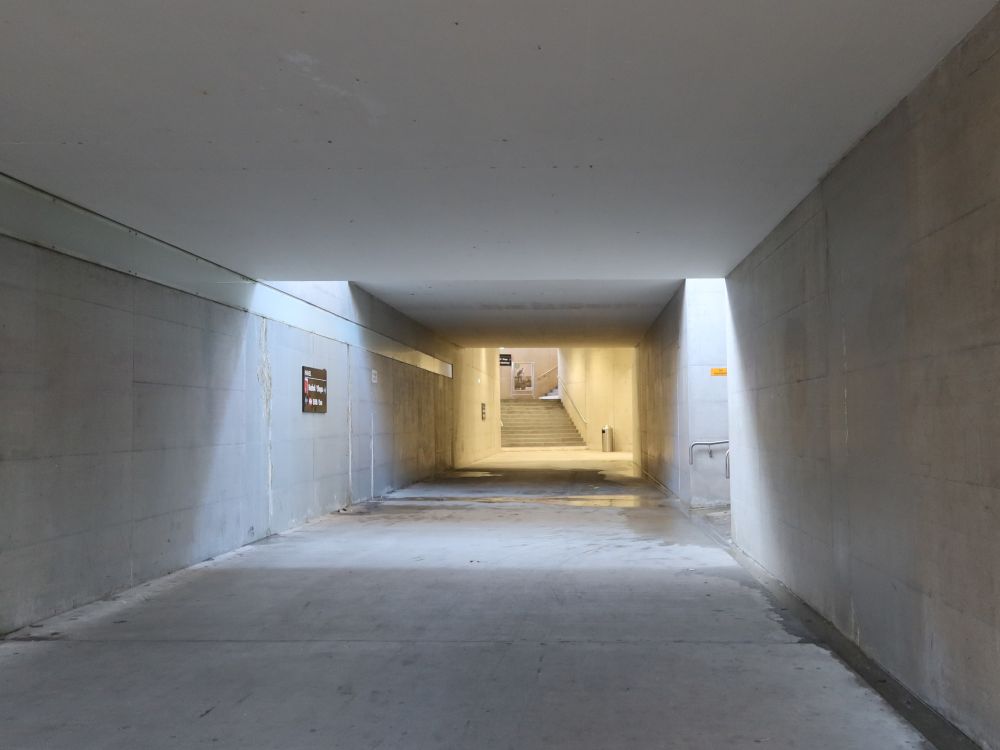 Unterführung am Bahnhof