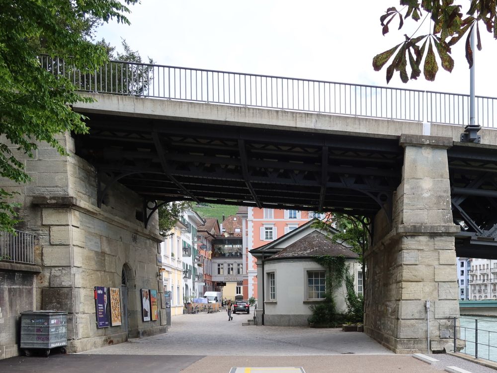 unter der Schiefen Brücke