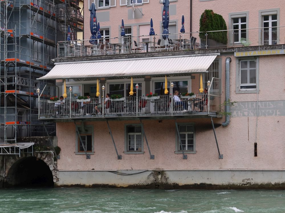 Terrasse über der Limmat
