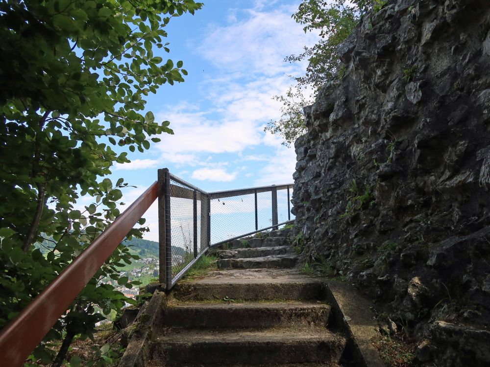 Treppe bei Ruine Stein