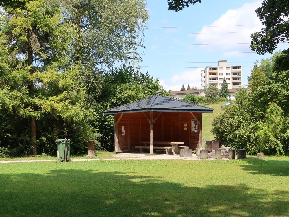 Grillplatz mit Schutzhütte