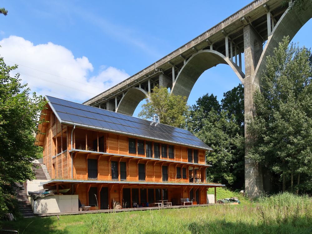 Haus unter der Halenbrücke