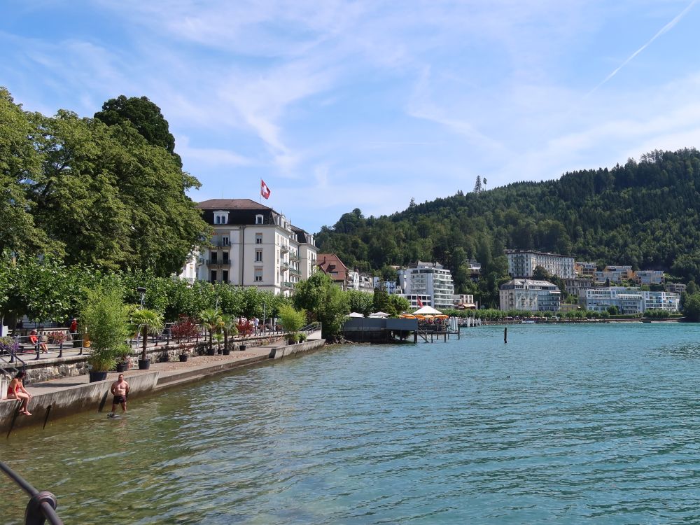 Brunnen am Urnersee