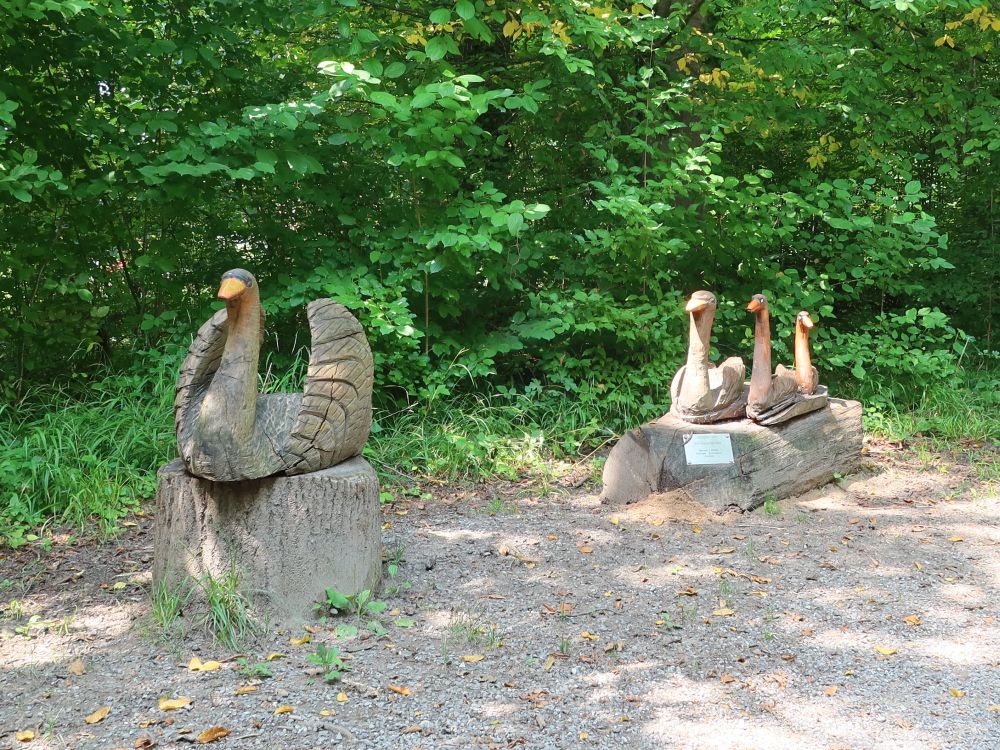Skulptur Schwanenfamilie