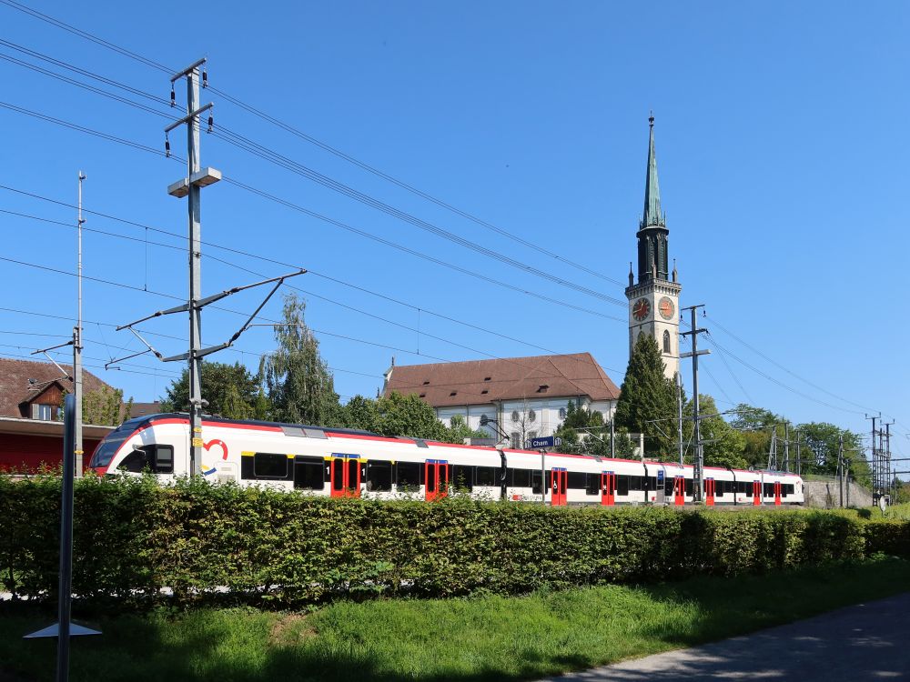 Kirche St. Jakob und Eisenbahn