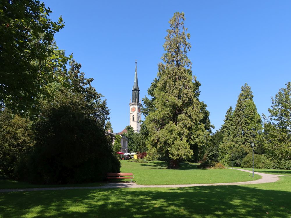 Park Villette und Kirche St. Jakob