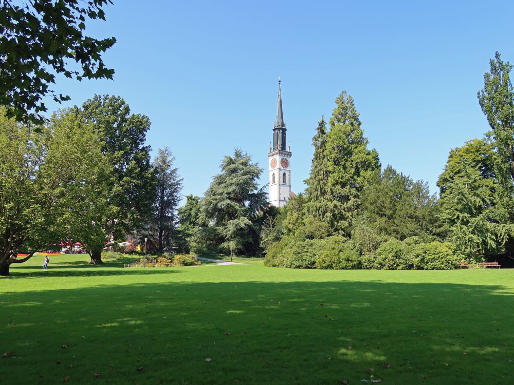 Park Villette und Kirche St. Jakob