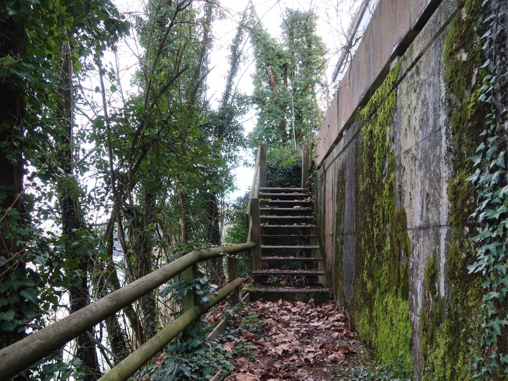 Treppe zum Schloss Böttstein