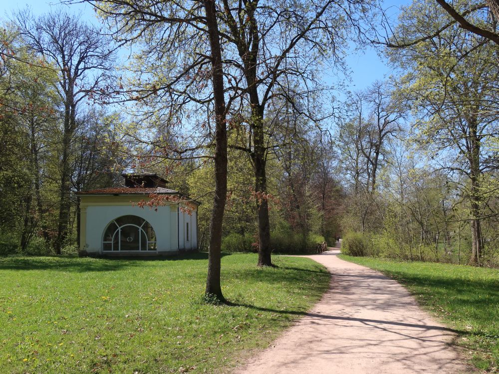 Pavillon im Park