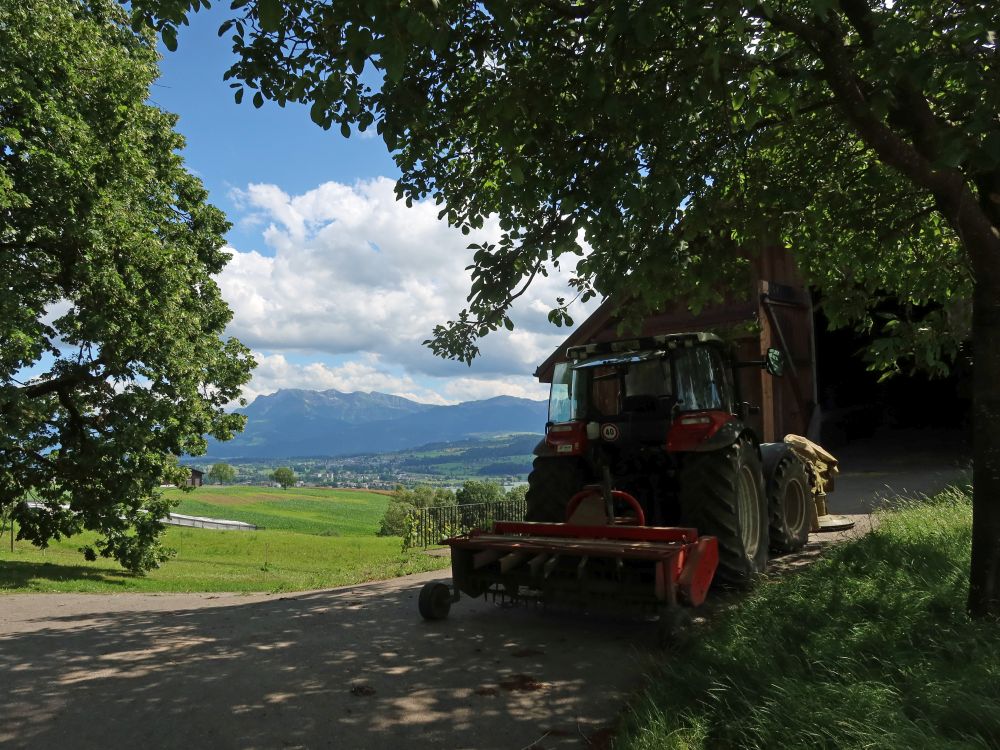 Traktor bei Hundgellen