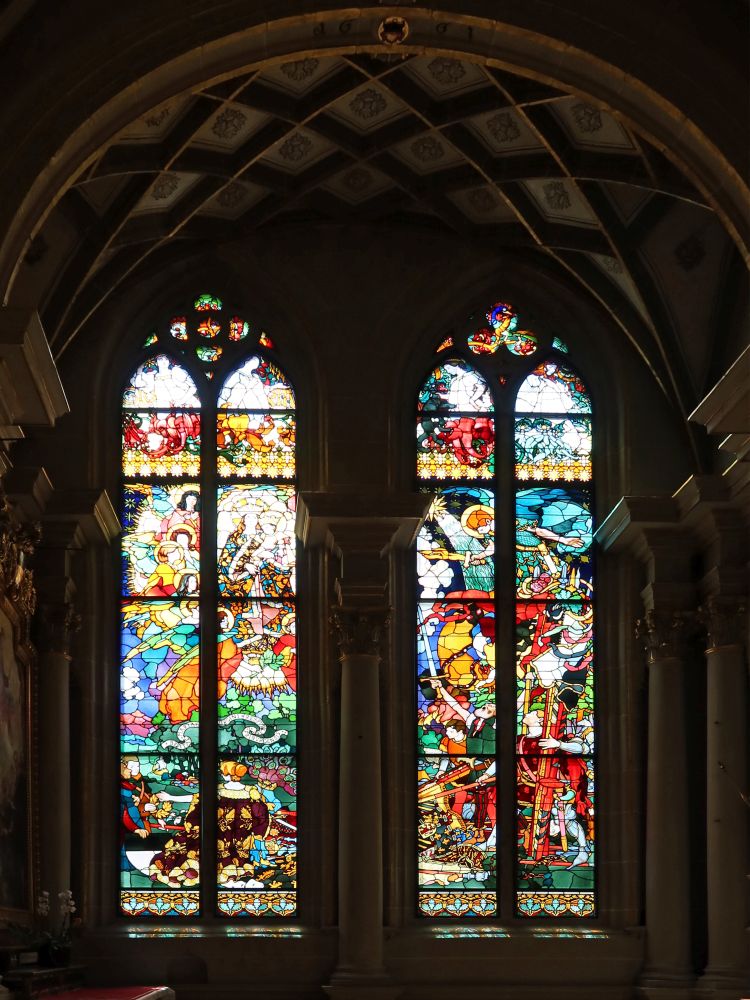 Bunte Fenster in der Kathedrale