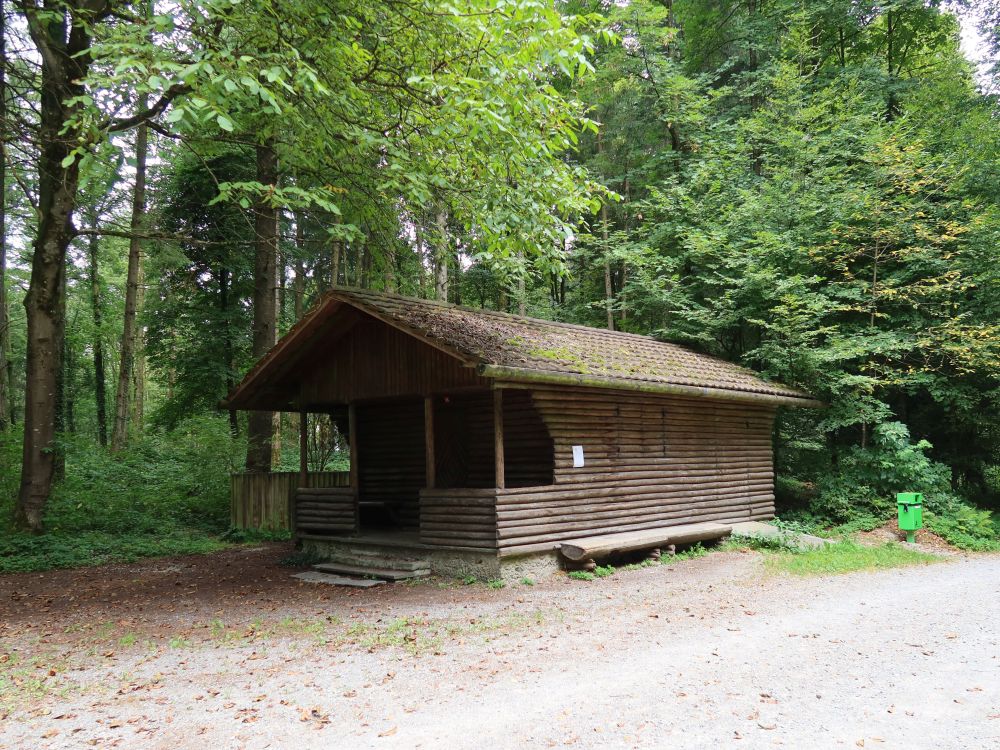 Schutzhütte im Hasliwald