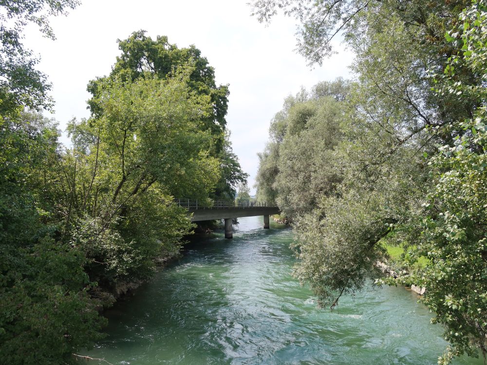 Reusskanal mit Eisenbahnbrücke