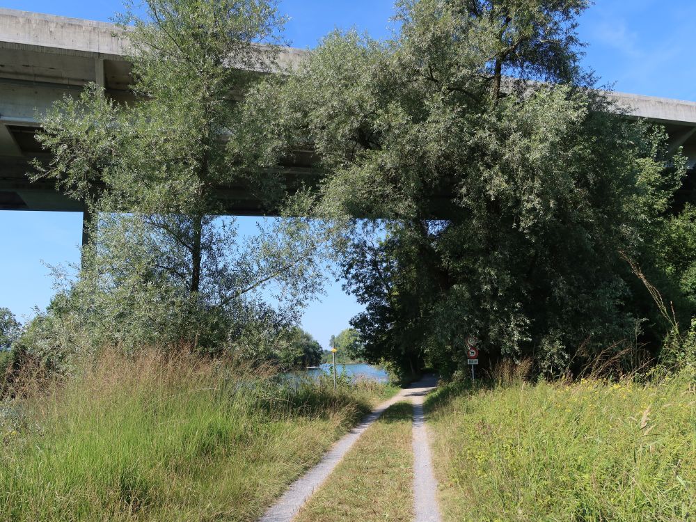 Autobahnbrücke A14