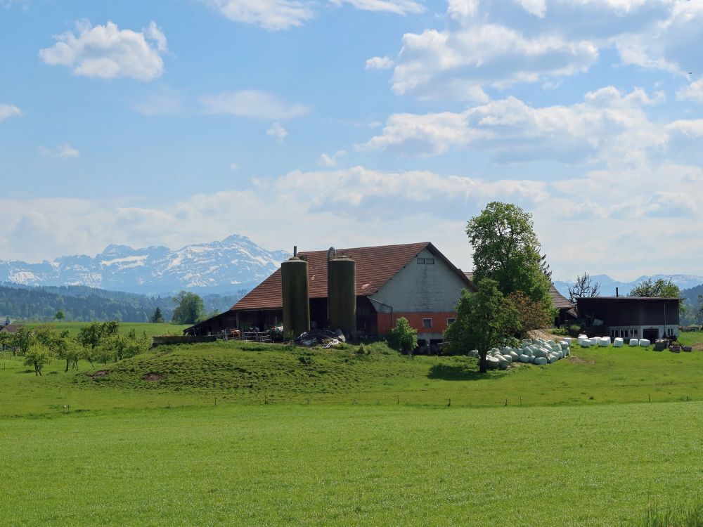 Bauernhof Sonnenberg und Säntis