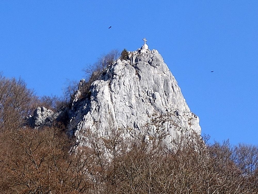 Korneliusfels mit Gipfelkreuz