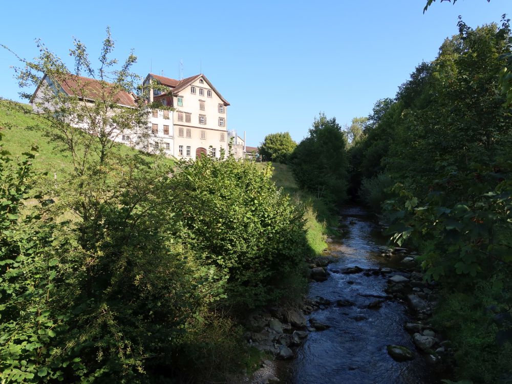 Haus bei Tüfi und Glatt