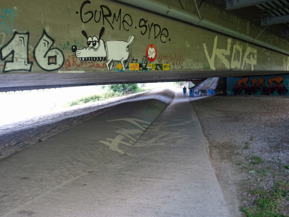 Autobahnunterführung