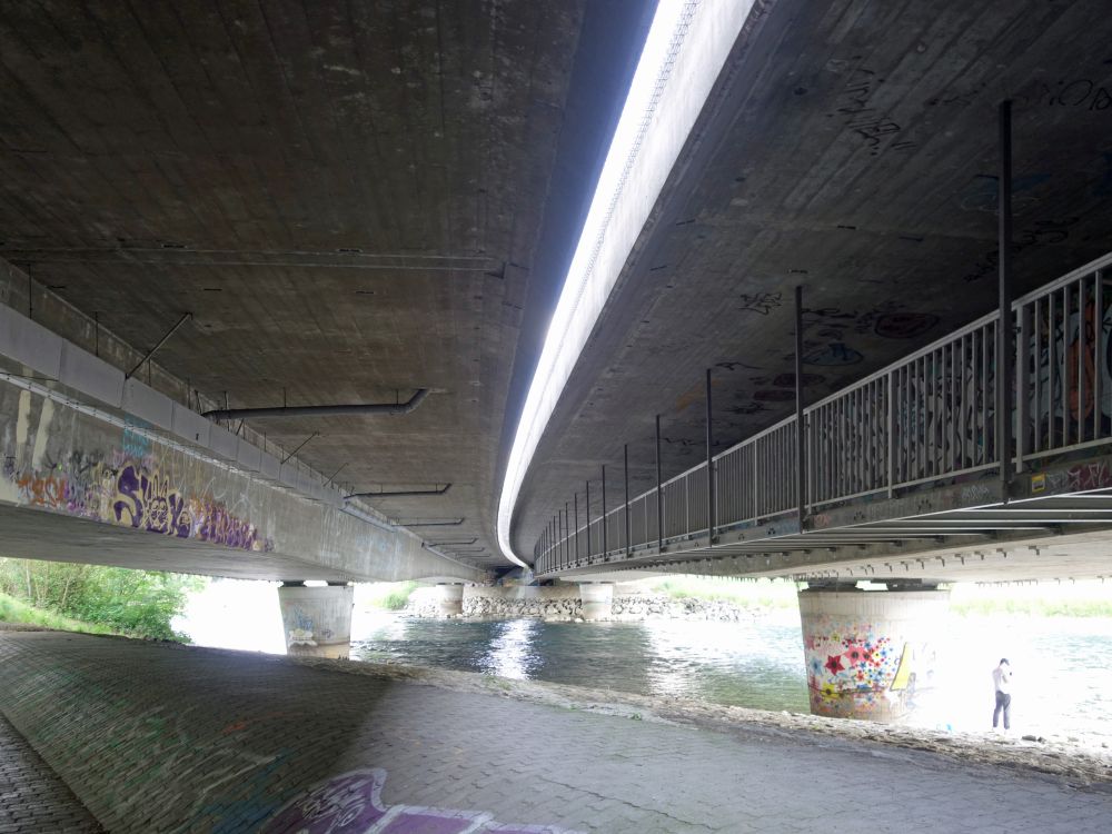 Autobahnunterführung