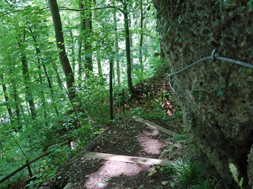 Treppe mit Drahtseil