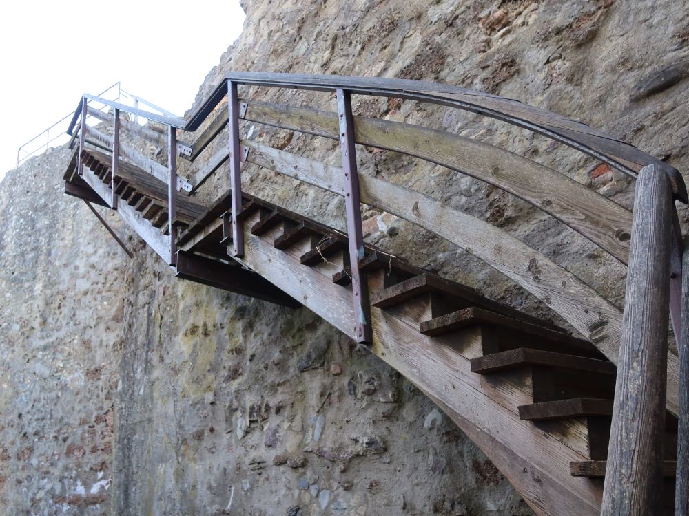 Treppe an der Ruine Homburg