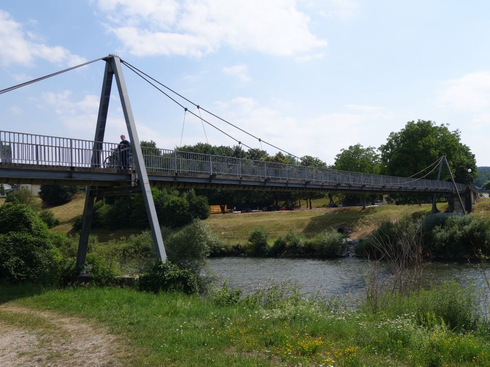 Fussgängerhängebrücke