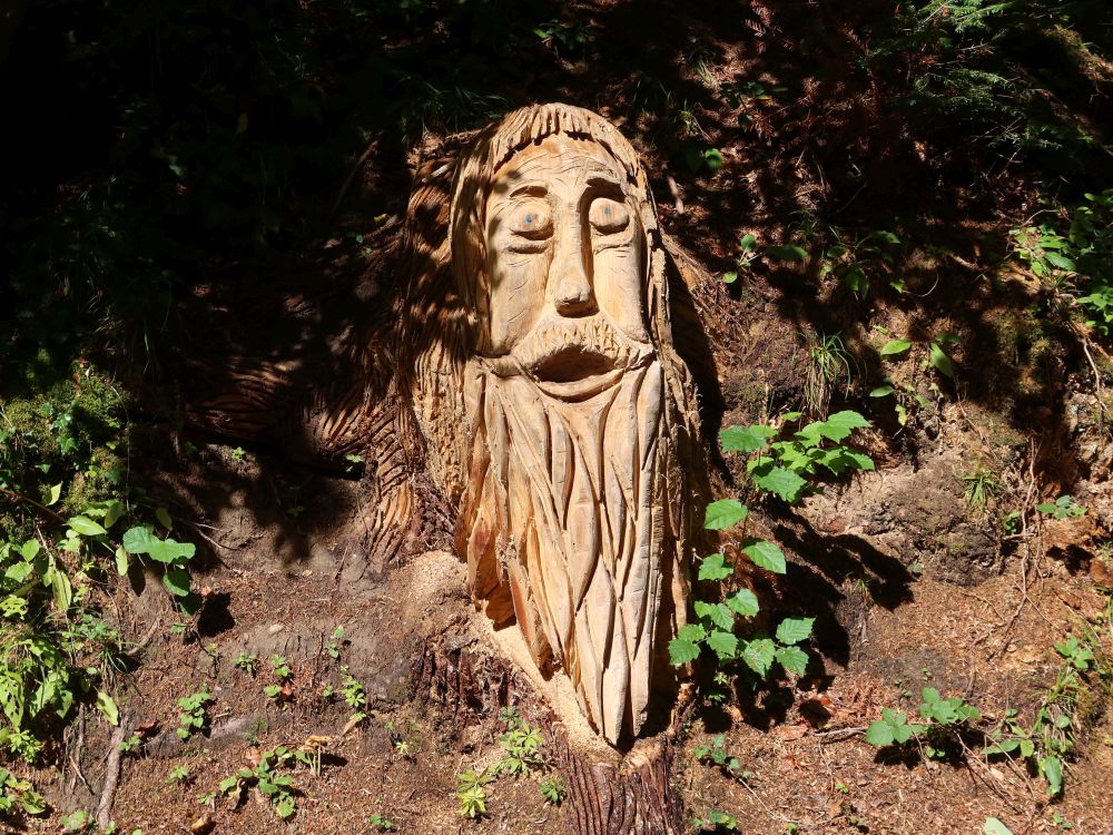 Holzfigur