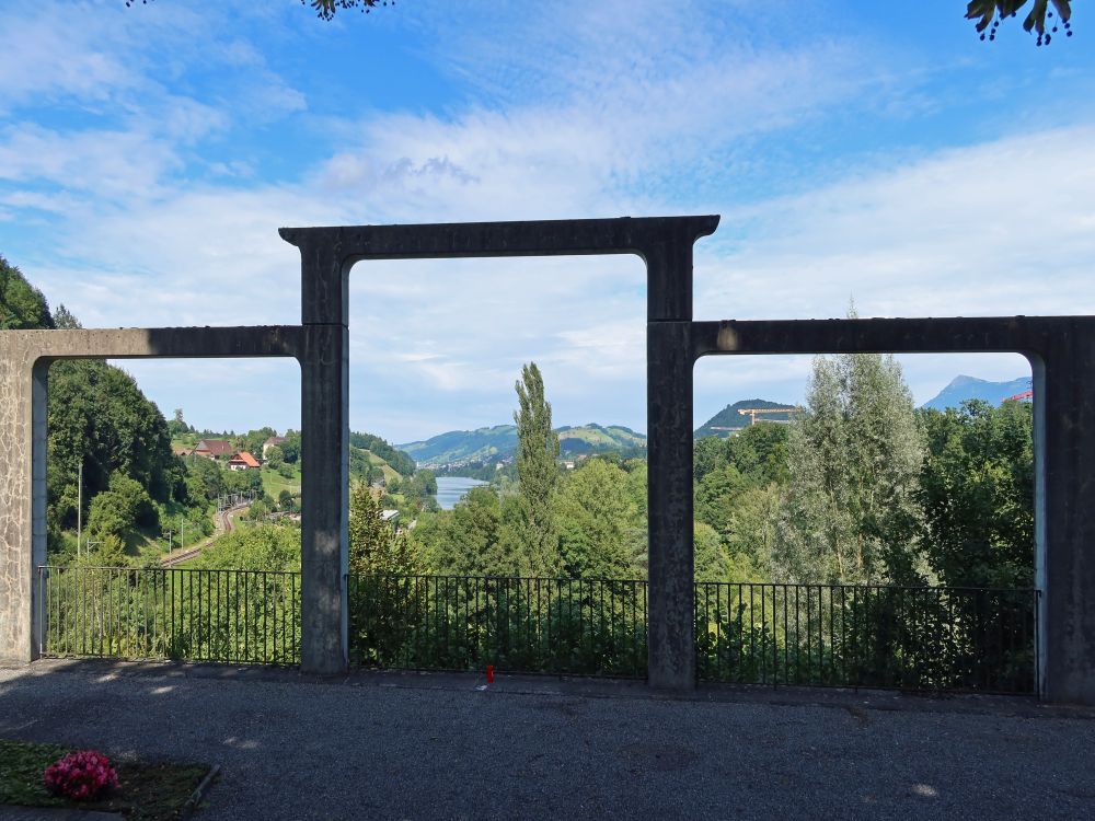 Rotsee und Rigi im Torbogen