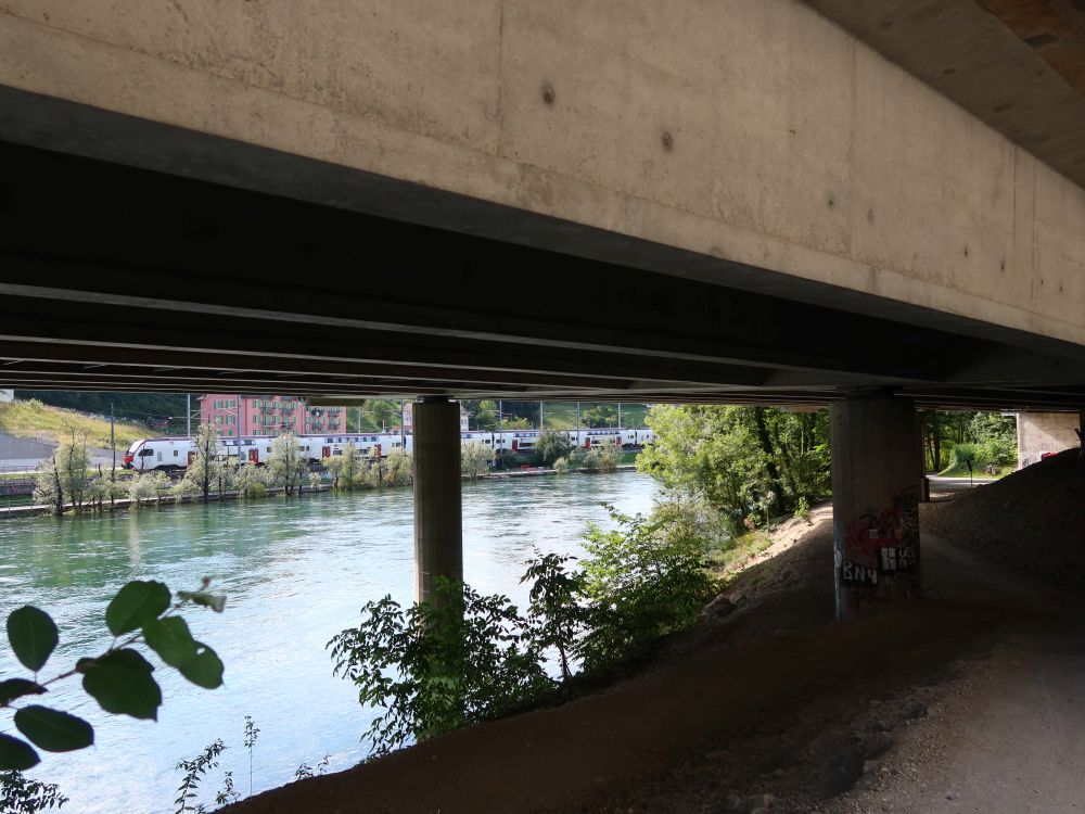 unterm Lehnenviadukt
